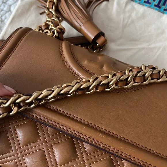 Tory Burch SMALL FLEMING POLISHED-GRAIN CONVERTIBLE SHOULDER BAG - Picture 8 of 13